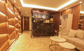 Golden Hotel 2